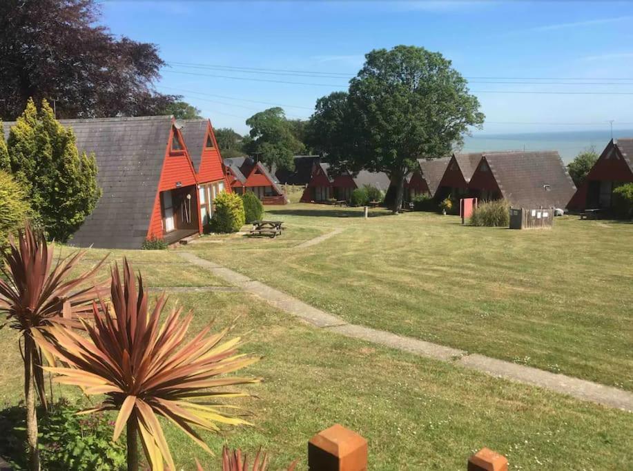 Wow! Amazing Sea Views At Coastal Chalet In Kingsdown Park With Pool No 40 Villa Екстериор снимка